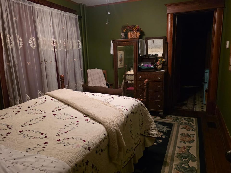 Delano Bed and Breakfast Bed and Breakfast in Wichita