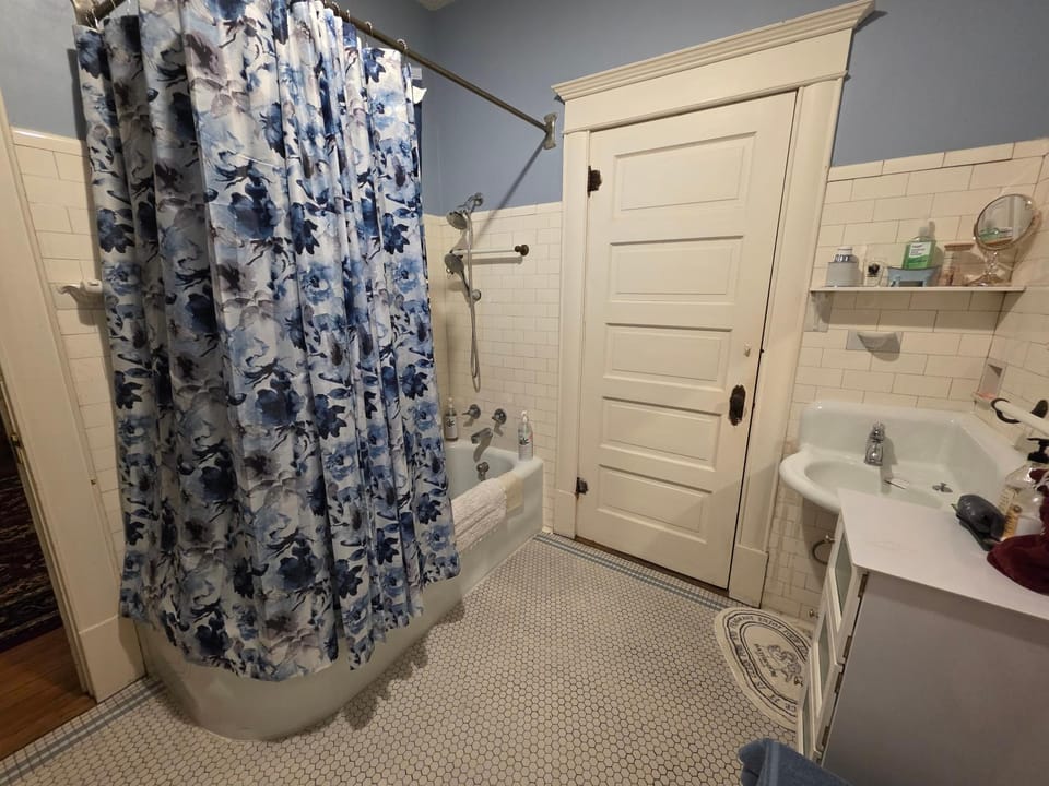 Delano Bed and Breakfast Bed and Breakfast in Wichita