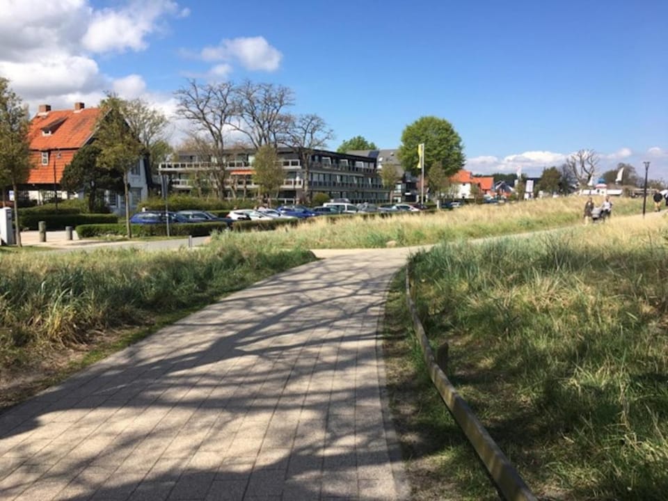 Property building, Day, Neighbourhood, Natural landscape, Location