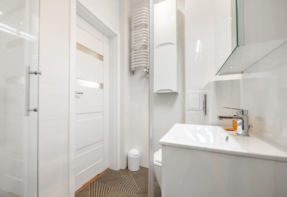 Shower, Bathroom, towels