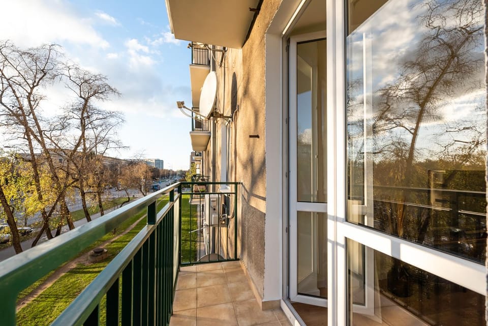 Property building, View (from property/room), Balcony/Terrace