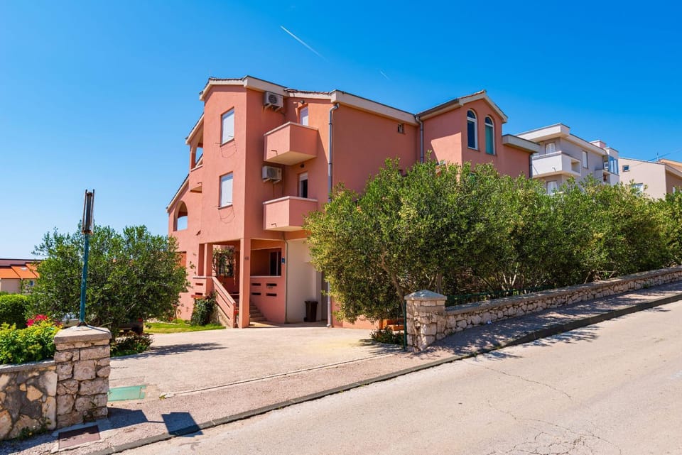 Comfortable apartments Malina Apartment in Novalja