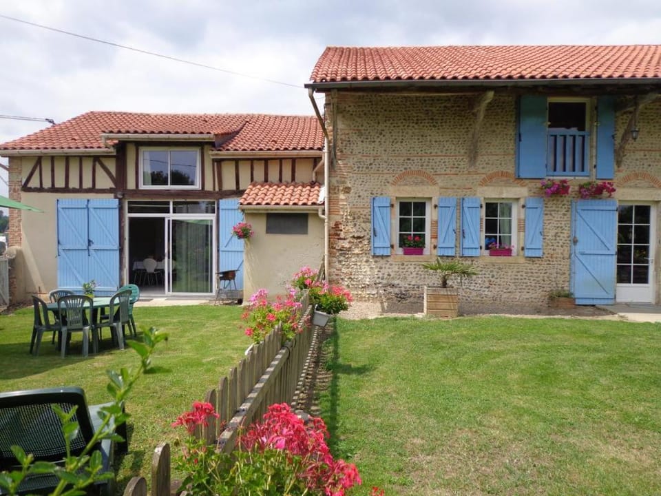 Maison setem House in Nouvelle-Aquitaine
