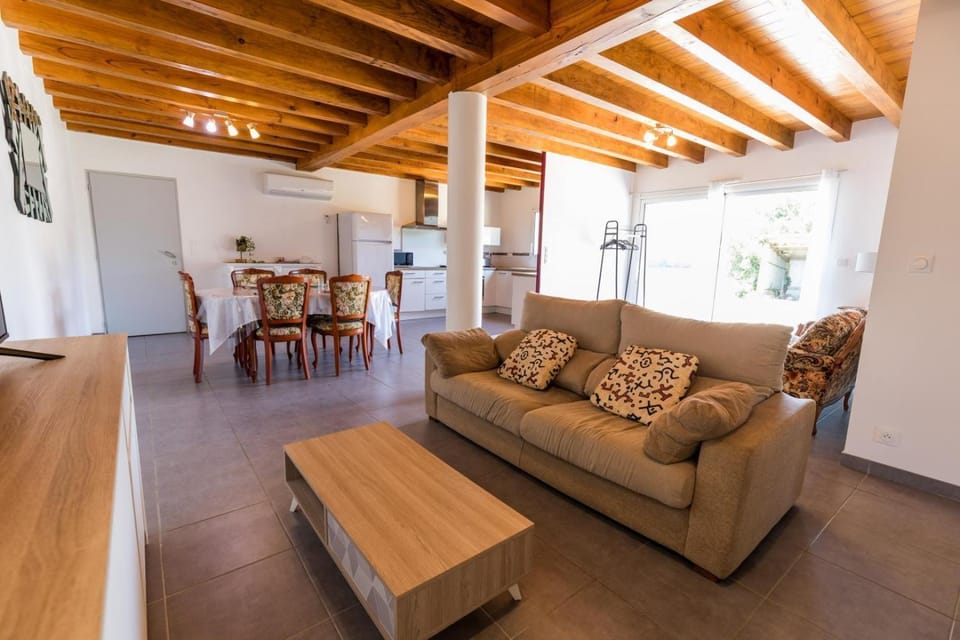 Juine House in Nouvelle-Aquitaine