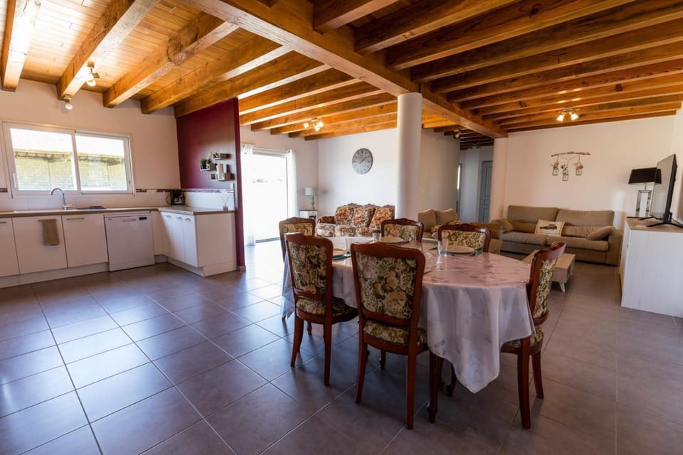 Juine House in Nouvelle-Aquitaine