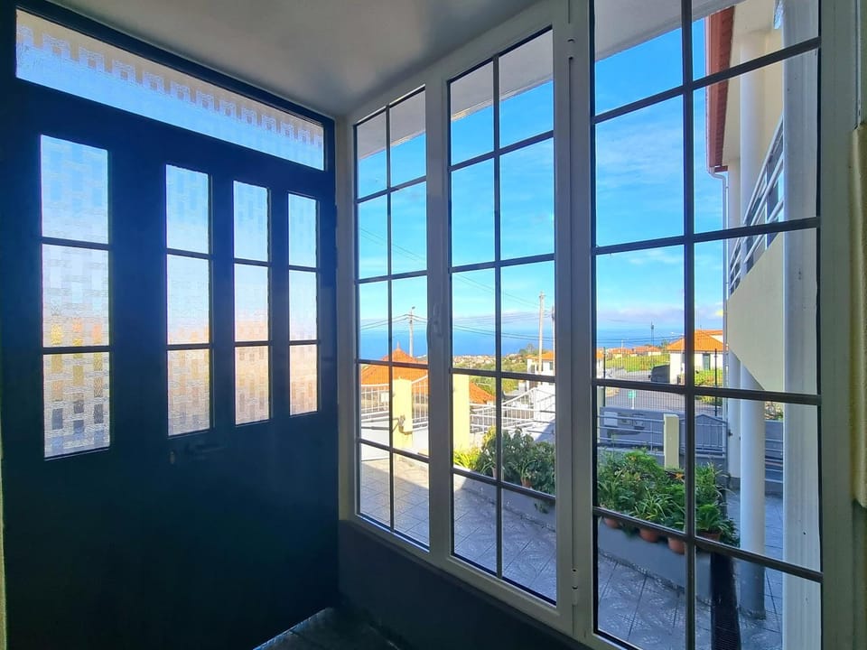 Nearby landmark, Facade/entrance, Spring, Off site, Day, Night, Natural landscape, Winter, Summer, View (from property/room), Balcony/Terrace, Living room, Lobby or reception, Autumn, On site, Sea view, Seasons, Time of day, Location, Sunrise, Sunset, locker
