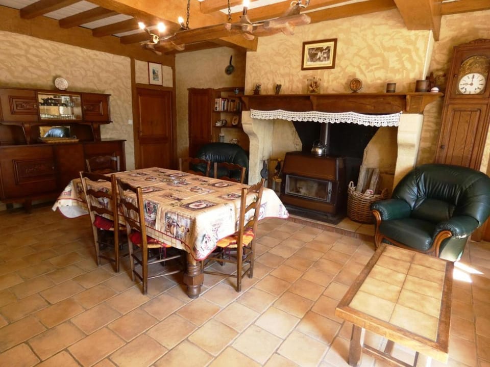 Maison lacabane House in Nouvelle-Aquitaine