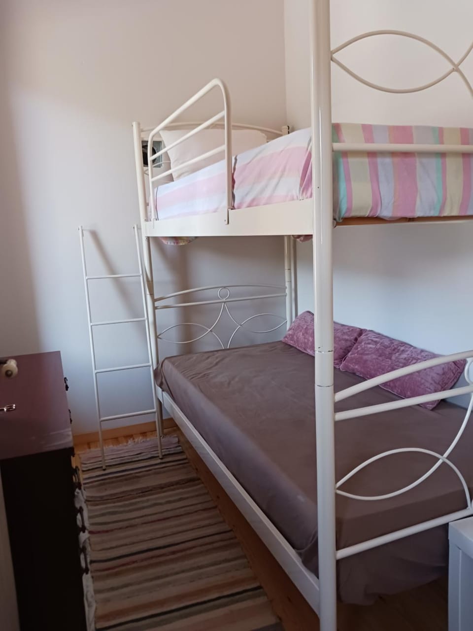 Bed, Photo of the whole room, Bedroom, bunk bed