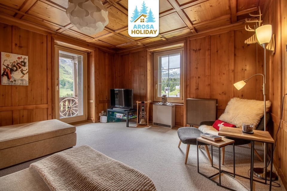 Living room, Mountain view