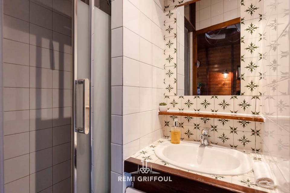 Le Carré - Studio ON the port of Honfleur - Incredible view 2 P Apartment in Honfleur