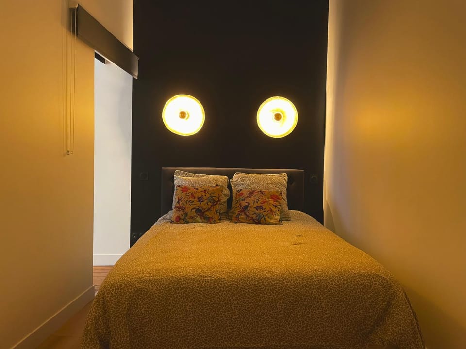 Bed, internet