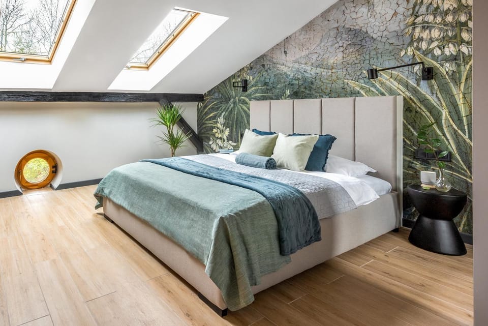 Bed, Photo of the whole room