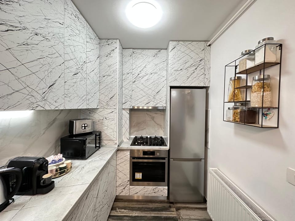 Coffee/tea facilities, Kitchen or kitchenette, minibar, oven, pet friendly, stove, toaster