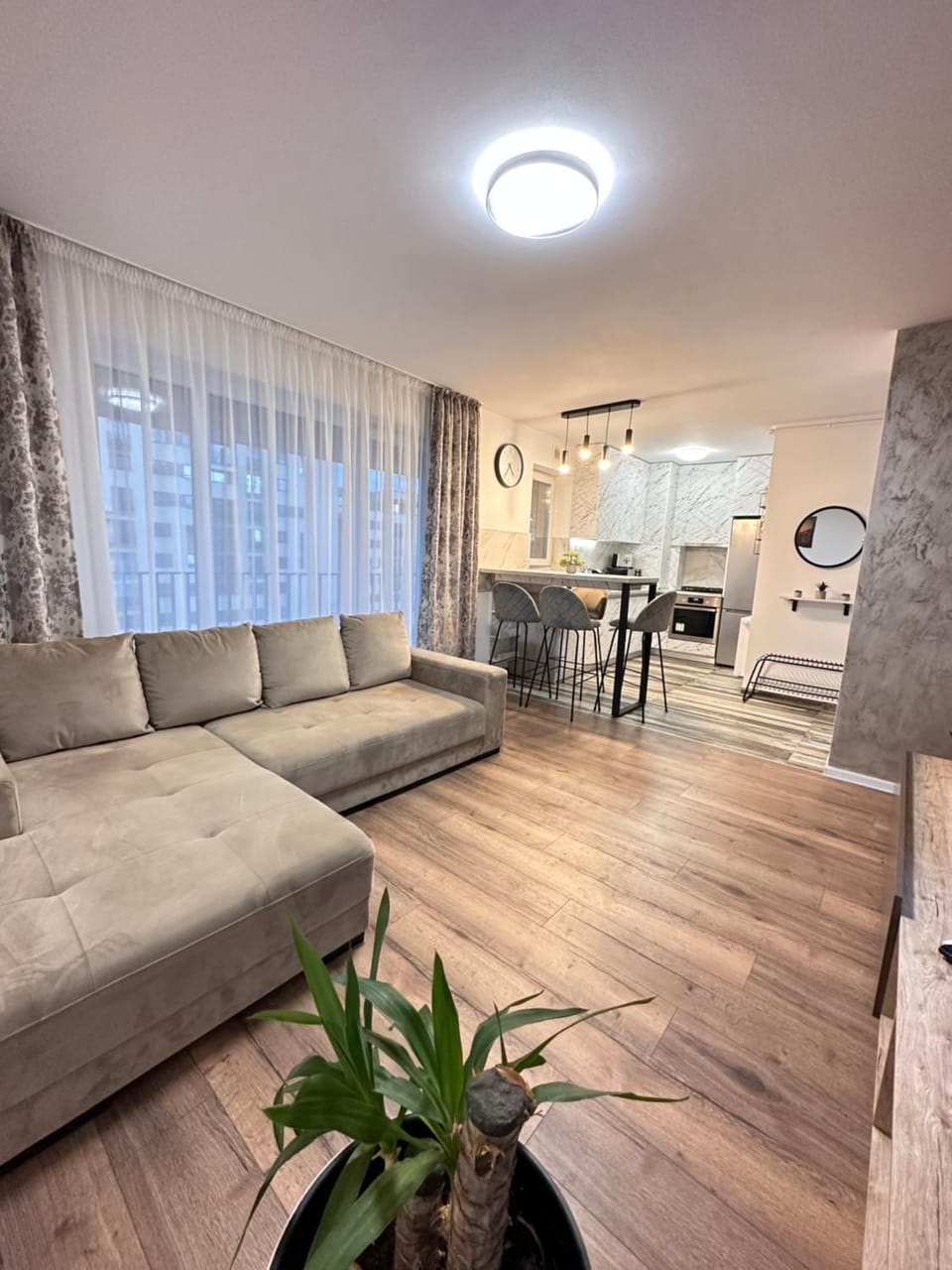 Kitchen or kitchenette, Living room, Seating area, Dining area, minibar, pet friendly, stove
