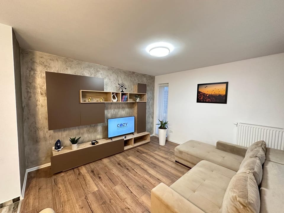 Communal lounge/ TV room, TV and multimedia, Kitchen or kitchenette, Living room, Seating area, Evening entertainment