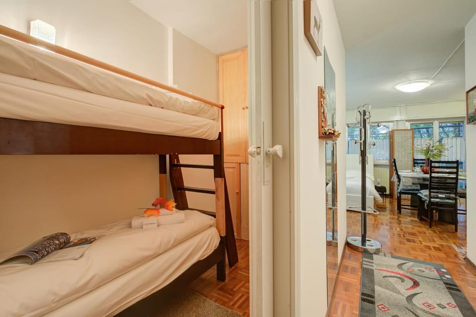 bunk bed