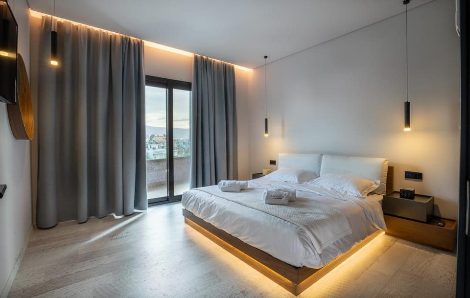 Bed, Bedroom, towels