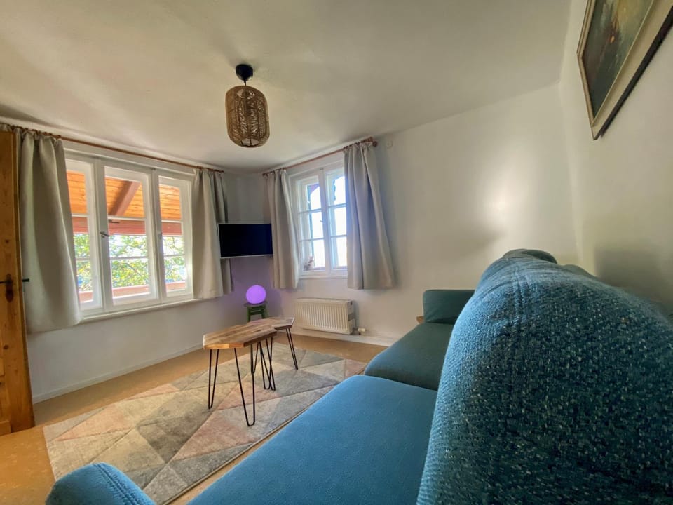 Communal lounge/ TV room, Living room