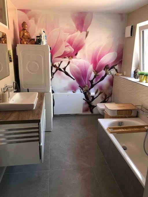 Bathroom, Bath, washing machine, dryer