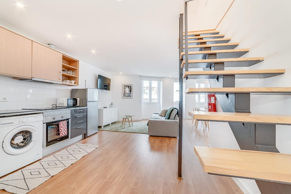 Kitchen or kitchenette, Dining area, minibar, oven, pet friendly, stove, toaster