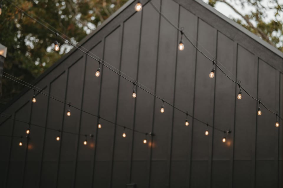 Onyx & Cedar Lakehouse House in Beaver Lake