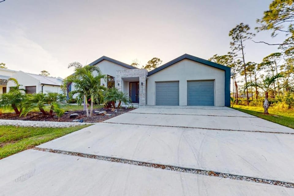 Paradise Breeze House in South Gulf Cove