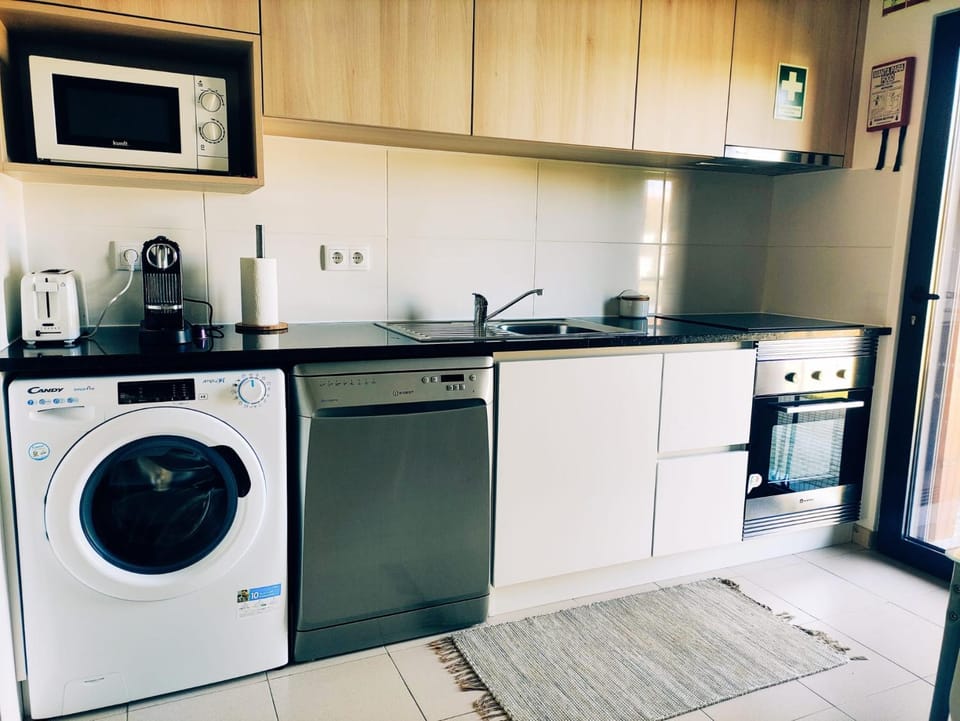 Kitchen or kitchenette, dishwasher, minibar, pet friendly, stove, toaster, washing machine