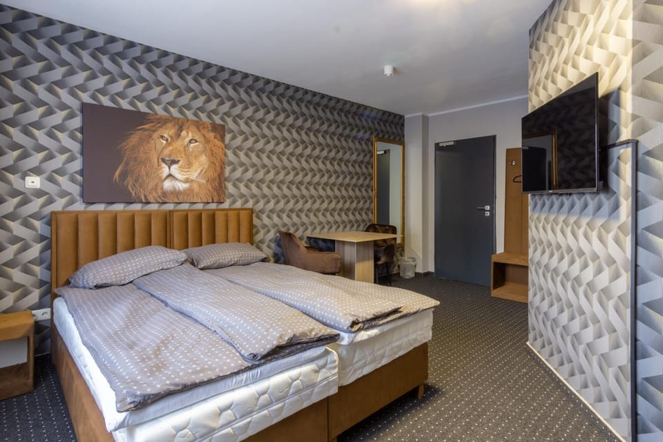 Photo of the whole room, Internal: Not applicable to any particular room