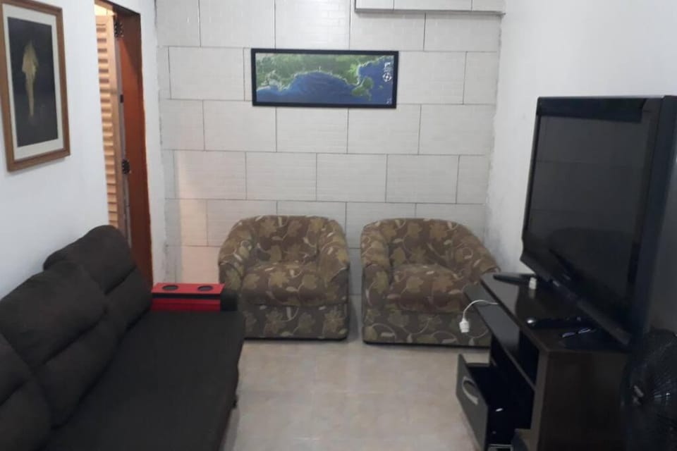 Casa a 5 minutos a pé da Praia da Enseada! House in Bertioga