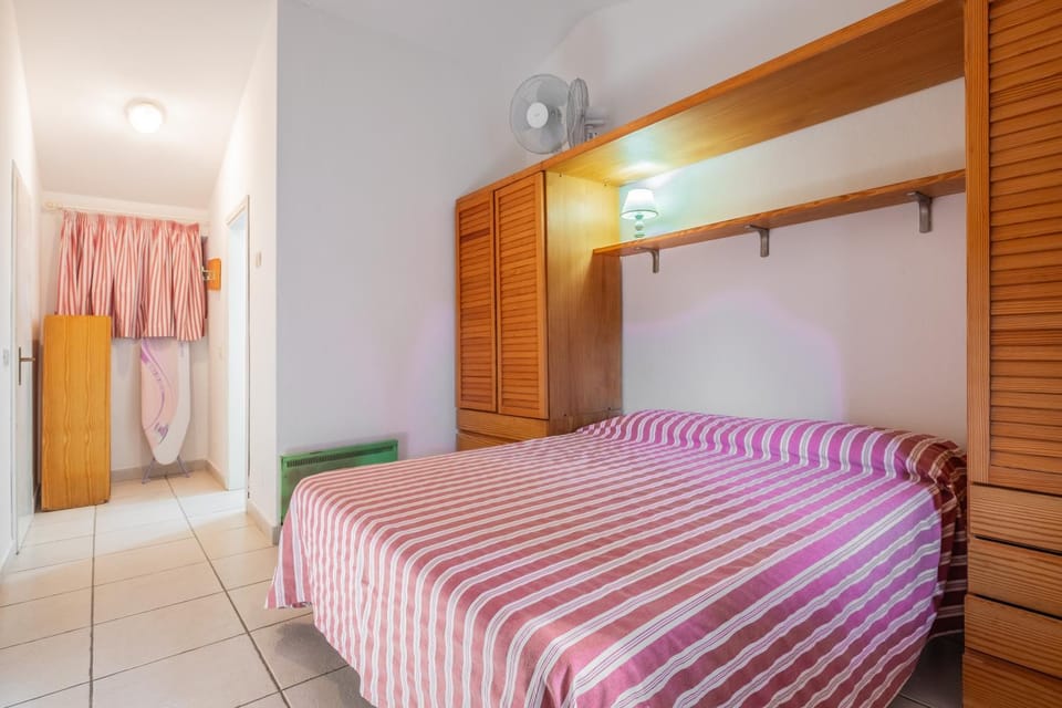 Property building, Living room, Bedroom