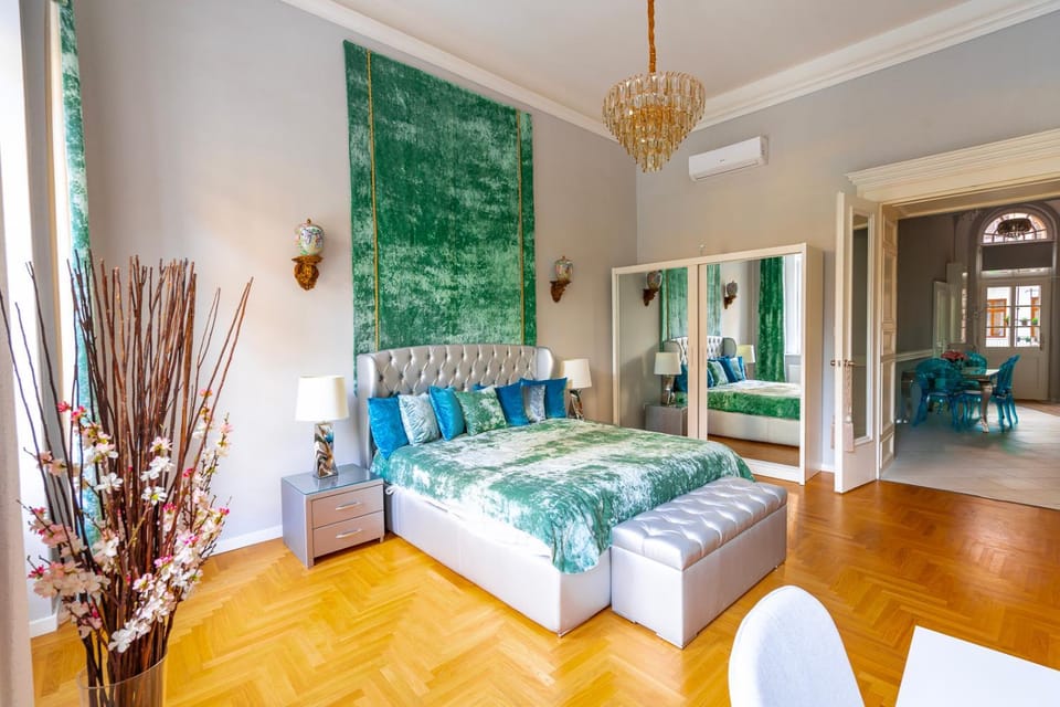Bed, Bedroom