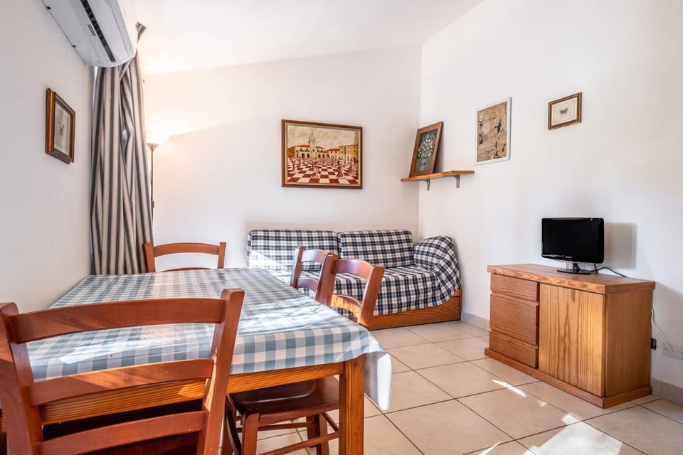 Property building, Living room, Bedroom