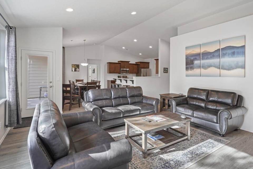 172 Avocet home House in Three Rivers