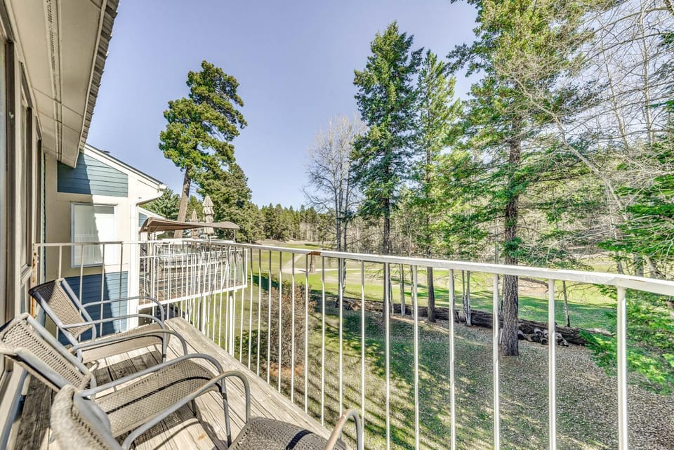 Cloudcroft Home w/ Fireplace Near Downtown! House in Cloudcroft