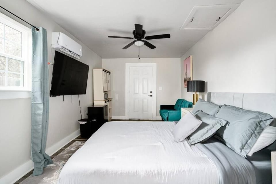 Guest Suite & Bathtub in the Village Bed and Breakfast in Oklahoma City