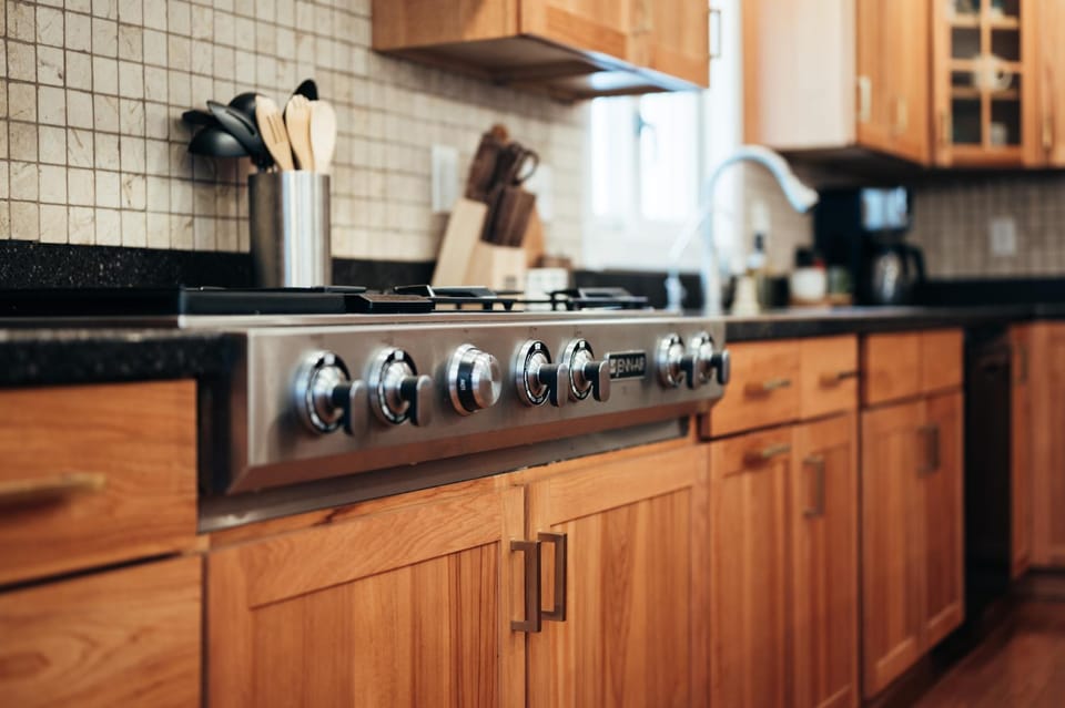 Kitchen or kitchenette, stove