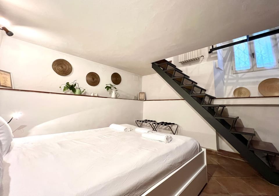 Old Style Navigli Apartment Apartment in Milan