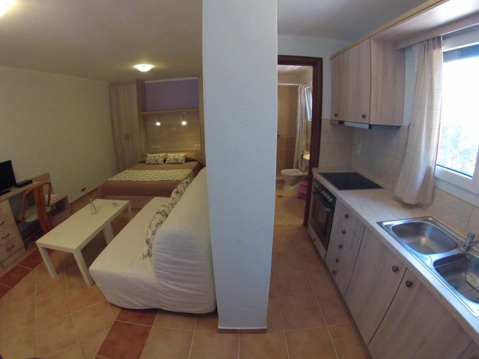 Appartamenti Angelika Apartment hotel in Peloponnese, Western Greece and the Ionian