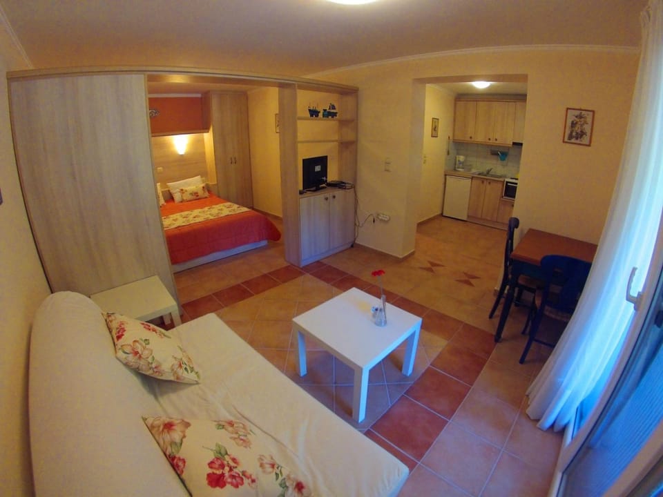 Appartamenti Angelika Apartment hotel in Peloponnese, Western Greece and the Ionian
