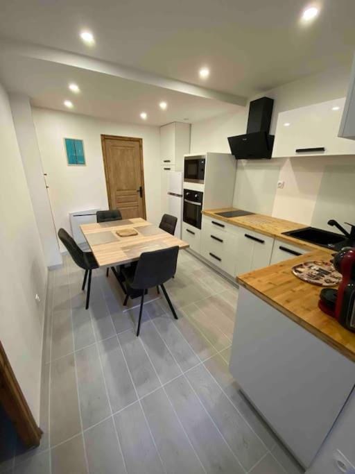 T2 à 150m du village Apartment in Provence-Alpes-Côte d'Azur