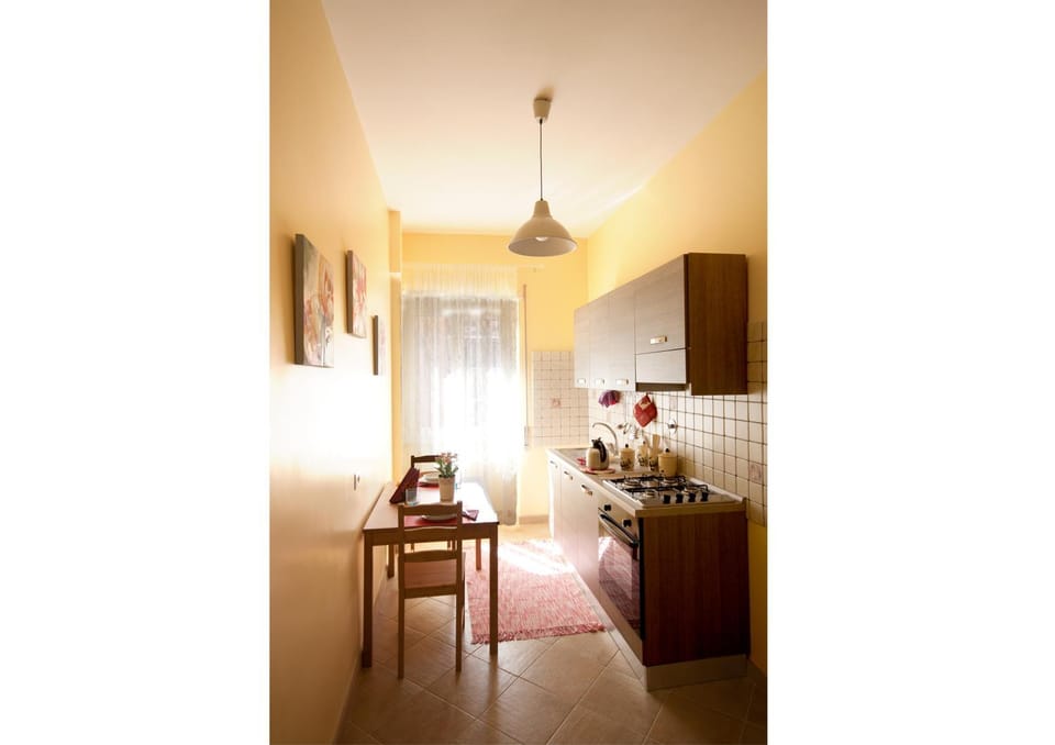 Day, Dining area