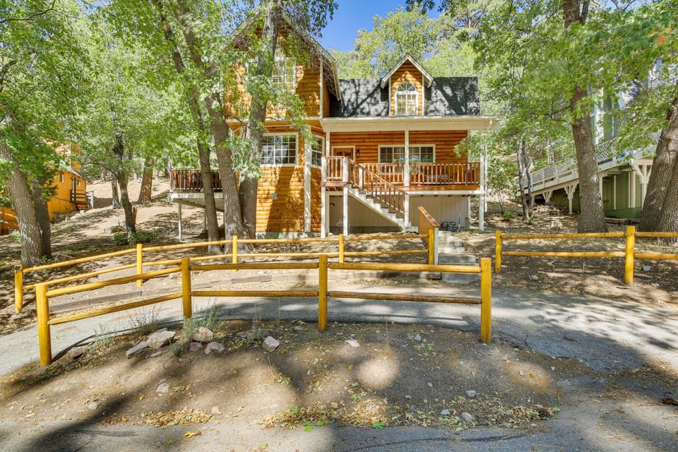 Big Bear Lake Cabin w/ Deck, Grill & Fireplace! Cabin in Big Bear