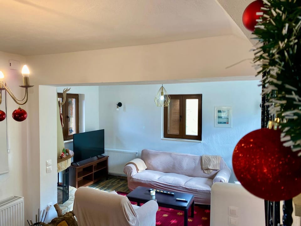 ''Avalonia'' Maisonette by Ski Alure House in Peloponnese, Western Greece and the Ionian