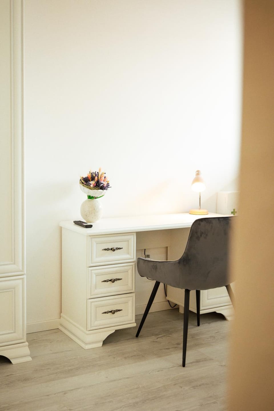 Living room, Seating area, hair dresser