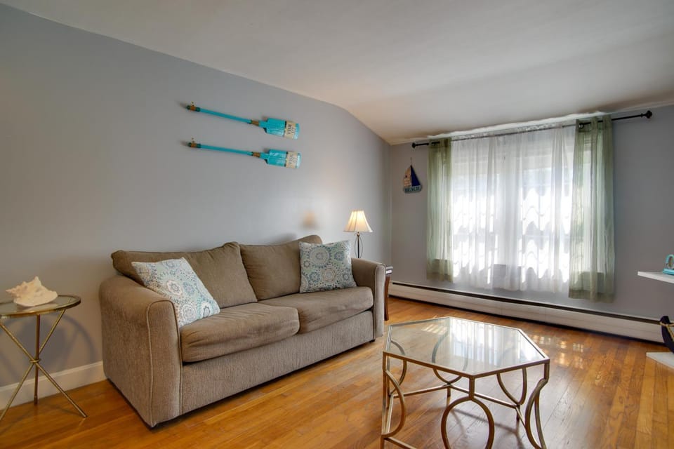 Coastal Charm in Yarmouth: Walkable + Convenient Apartment in West Dennis