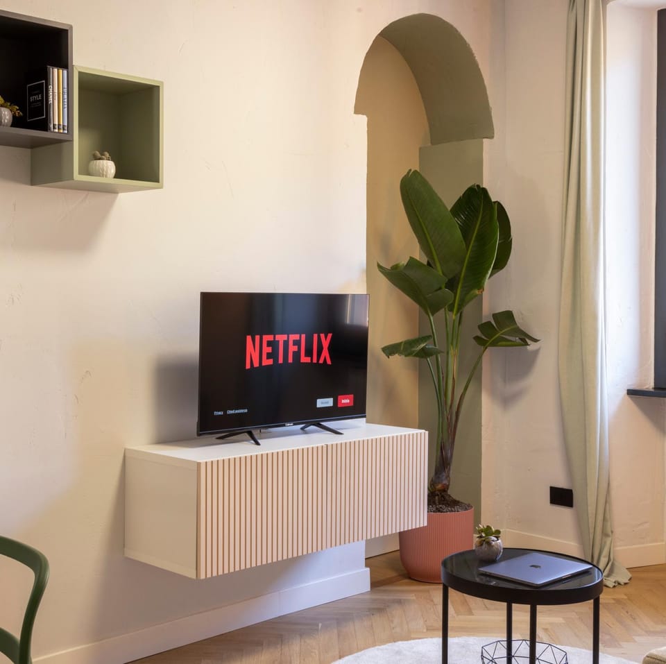 Communal lounge/ TV room, TV and multimedia, Evening entertainment