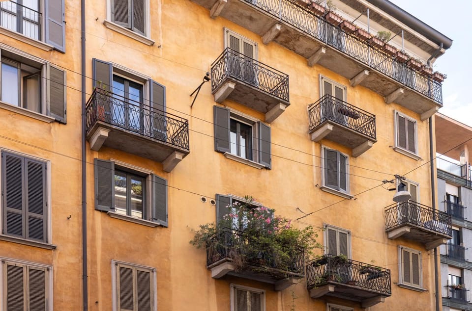Property building, View (from property/room), Balcony/Terrace, City view