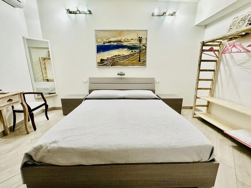 San Lorenzo Room Apartment in Trapani