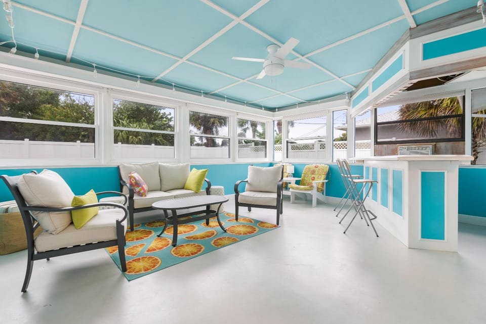 Walk to Car Free Beach with Sunroom BBQ Patio and Boat Launch Nearby House in Edgewater