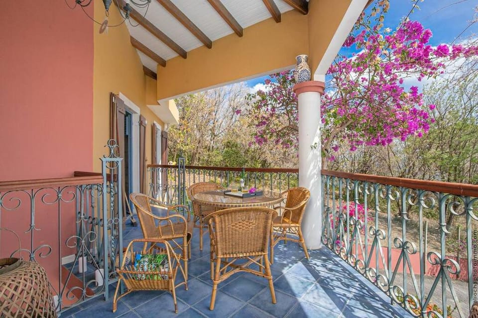 Patio, Day, Garden, Balcony/Terrace, Dining area, Garden view
